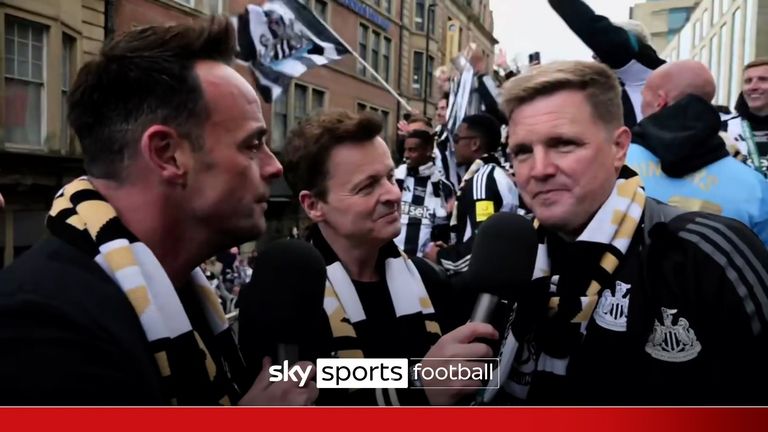 Newcastle United manager Eddie Howe relived their League Cup triumph with Ant and Dec as they paraded the trophy around the city!