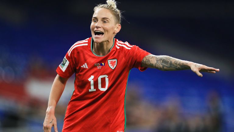 Jess Fishlock, Wales